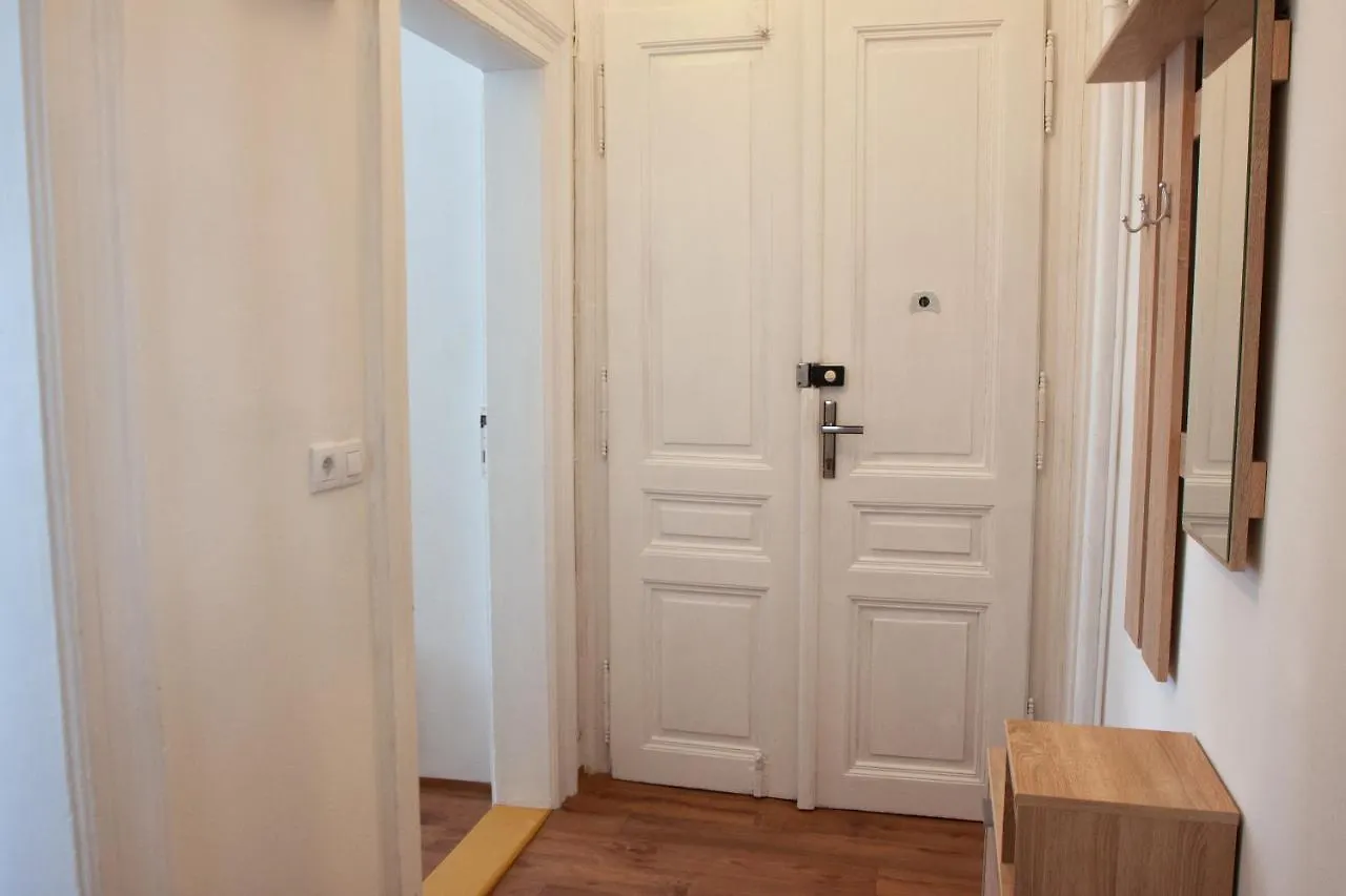 Lucky Angel Apartments In Prag
