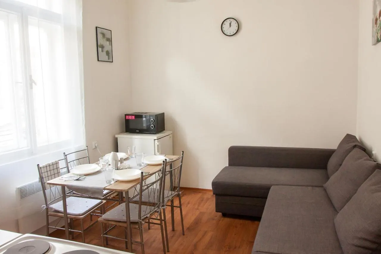 Lucky Angel Apartments In Prag
