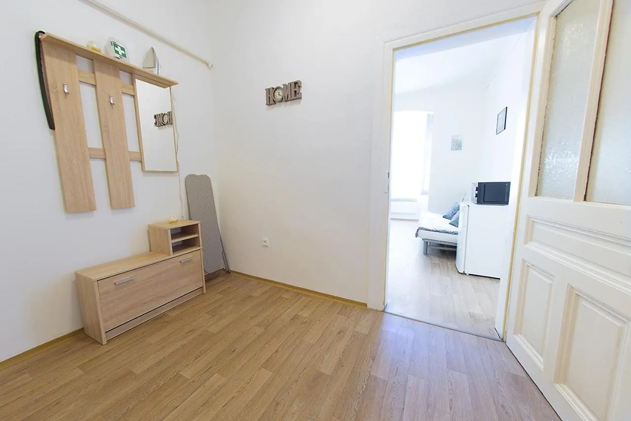 Lucky Angel Apartments In Prag